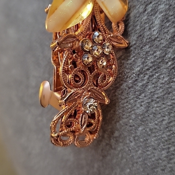 3/$30 ๐
บVTG Rose Gold Filigree Butterfly Rhinestone Hinged Fairycore Barrette - Picture 4 of 9